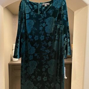 Emerald velvet flower power dress